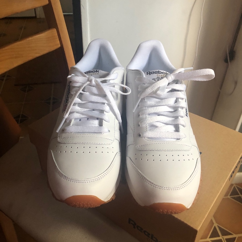 Reebok Classic - Picture 2 of 7